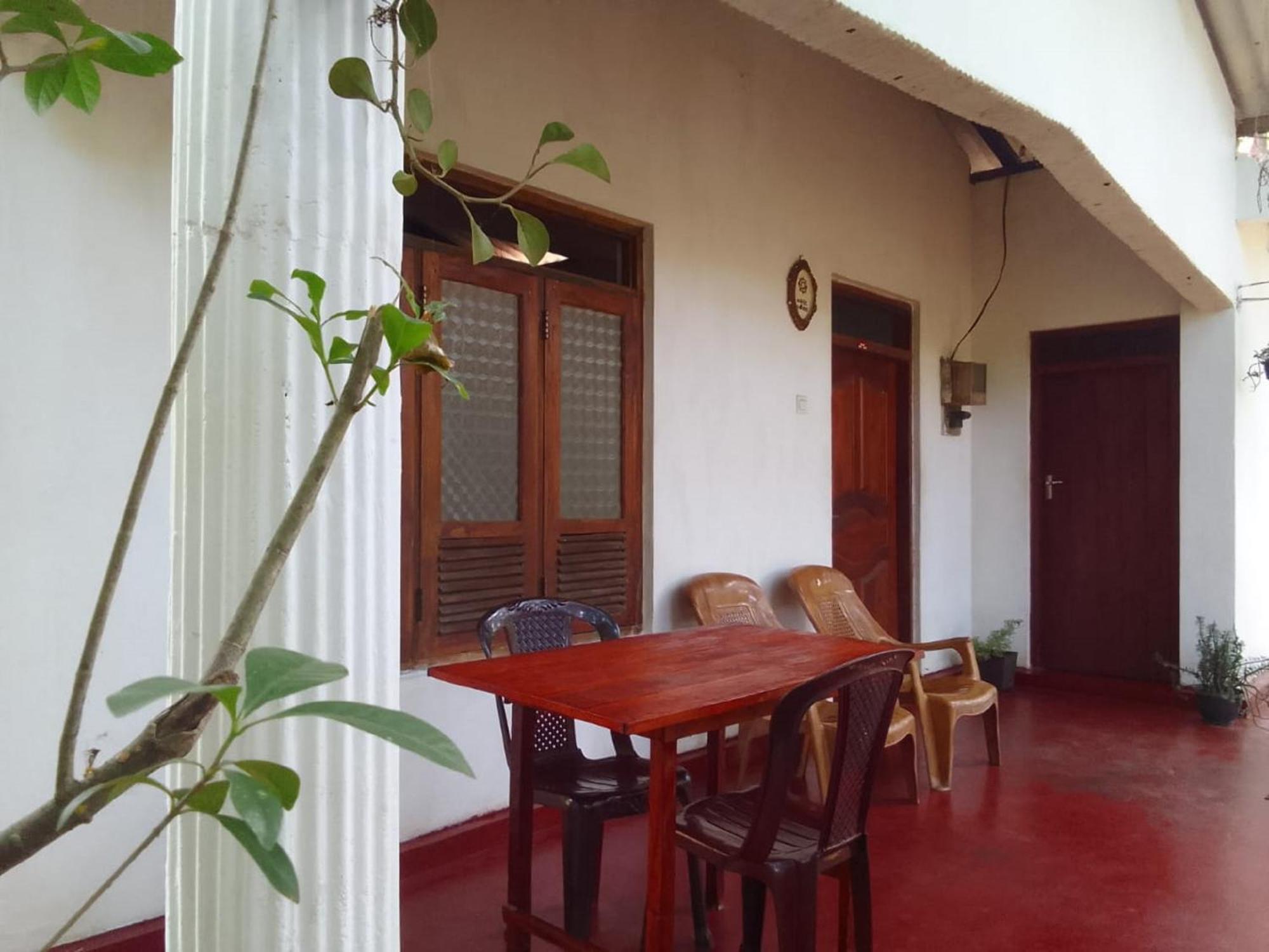 Winstar Homestay 锡吉里亚 外观 照片